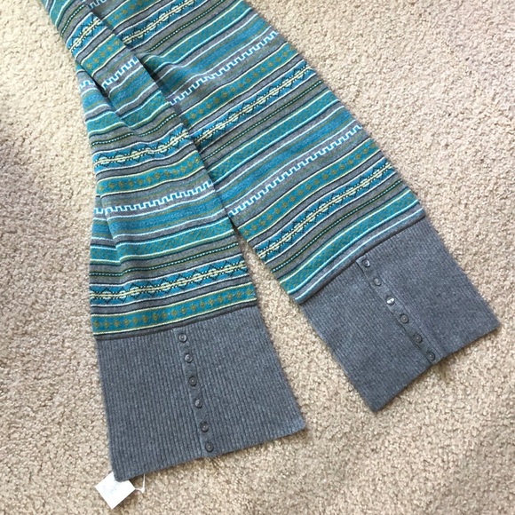 NWT Lands’ End gray and blue scarf - Picture 7 of 7